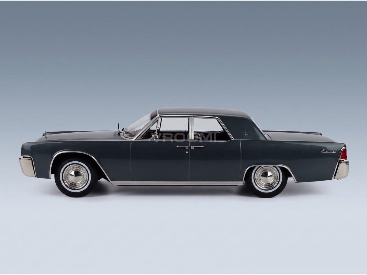 Lincoln Continental Sedan 1963 Grey Metallic KK Scale 1:18 - side view