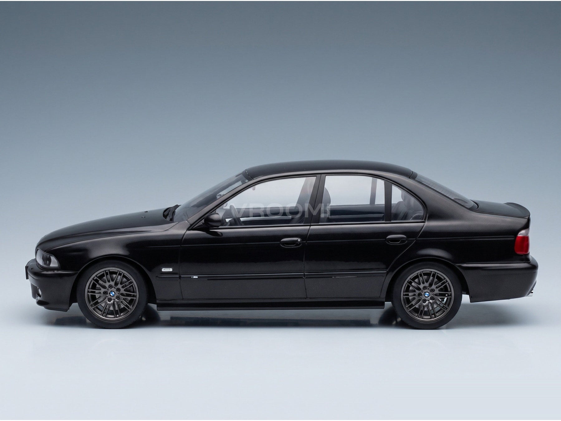 BMW M5 E39 1998 Black KK Scale 1:18 scale model - side view