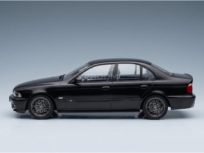 BMW M5 E39 1998 Black KK Scale 1:18 - side view