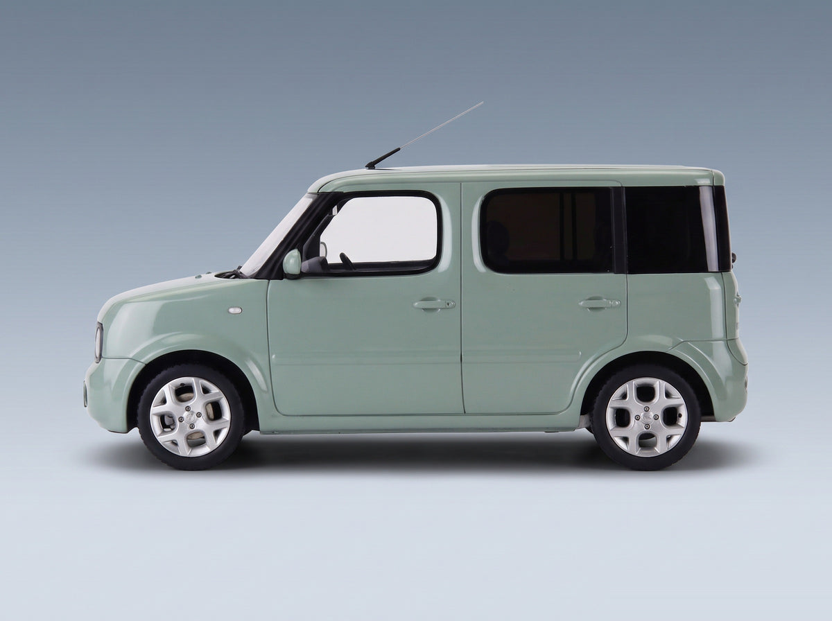 NISSAN - CUBE 2003 - LIGHT GREEN scale model - side view