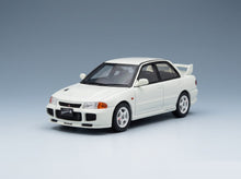 Mitsubishi Lancer Evolution III 1995 White Kyosho 1:43 scale model - front three-quarter view