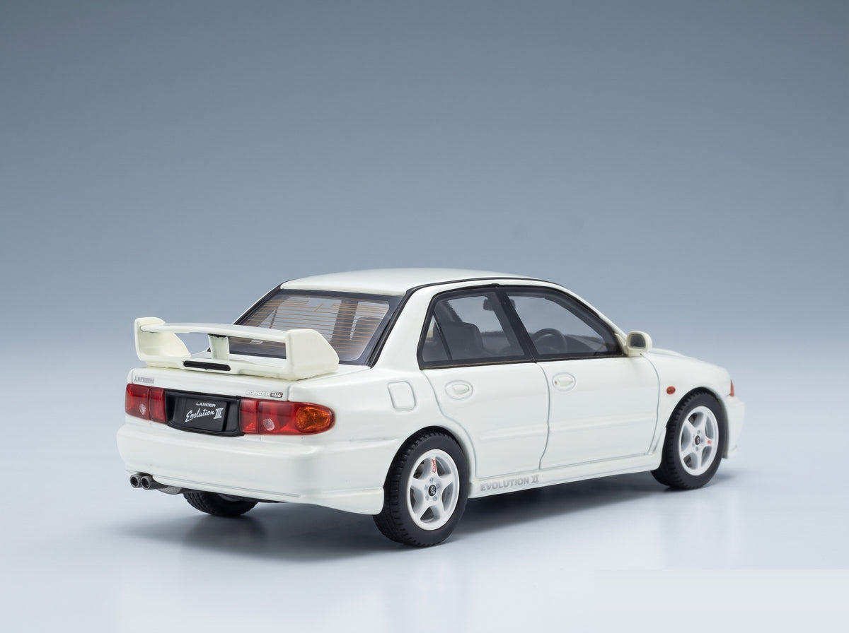 Mitsubishi Lancer Evolution III 1995 White Kyosho 1:43 scale model - rear three-quarter view