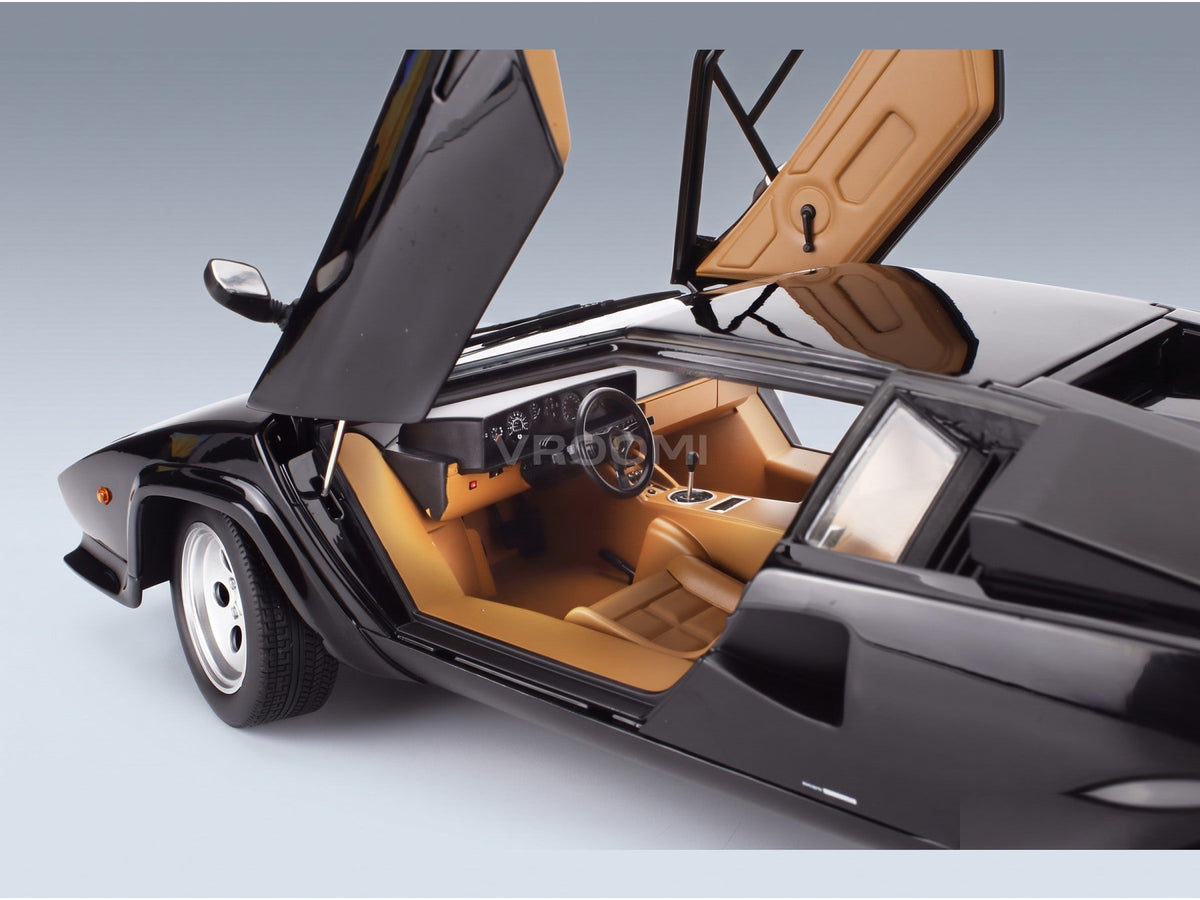 LAMBORGHINI - COUNTACH LP 5000S QV 1985 - BLACK - interior