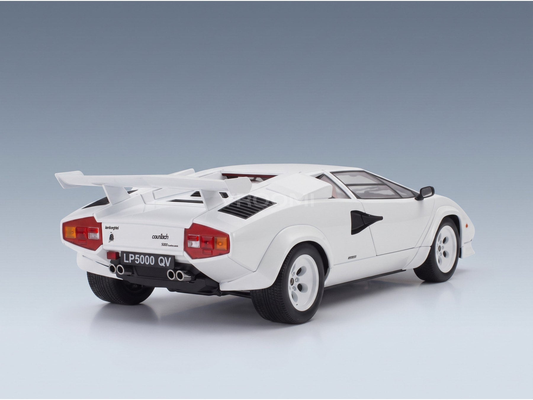 Lamborghini Countach LP 5000S QV 1985 White KK Scale 1:12 scale model - rear three-quarter view