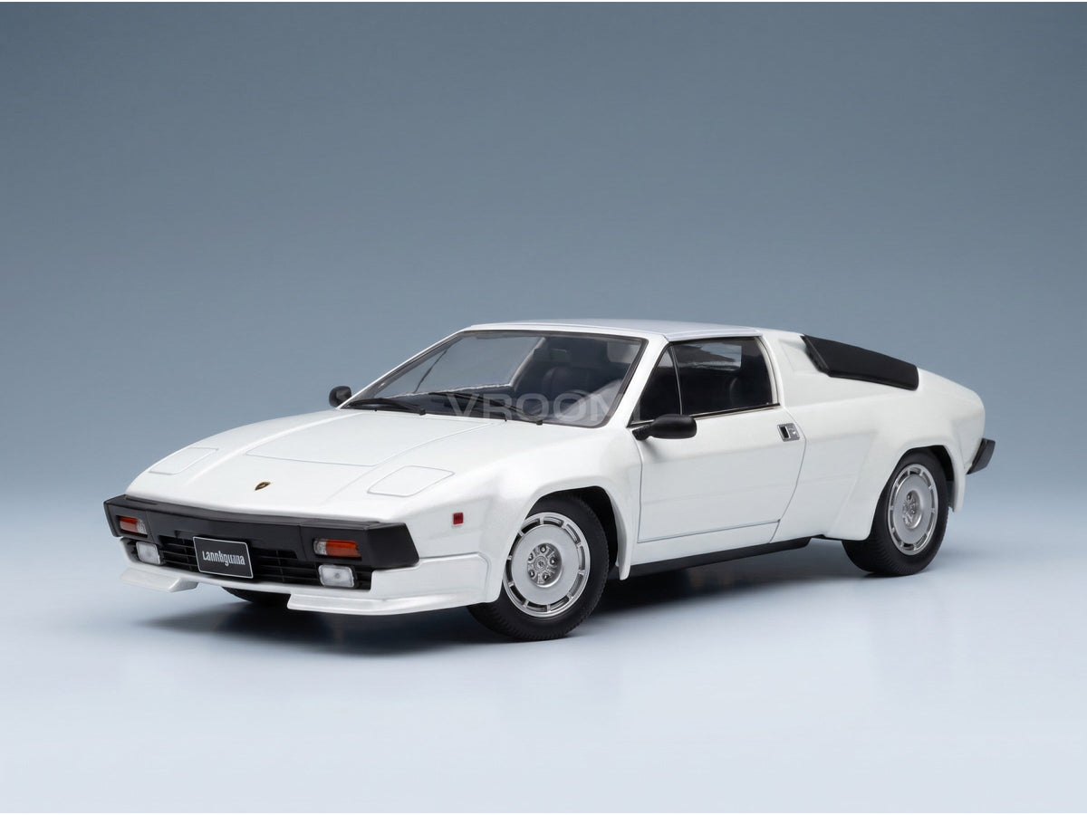 Lamborghini Jalpa 3500 1982 White KK Scale 1:18 scale model - front three-quarter view