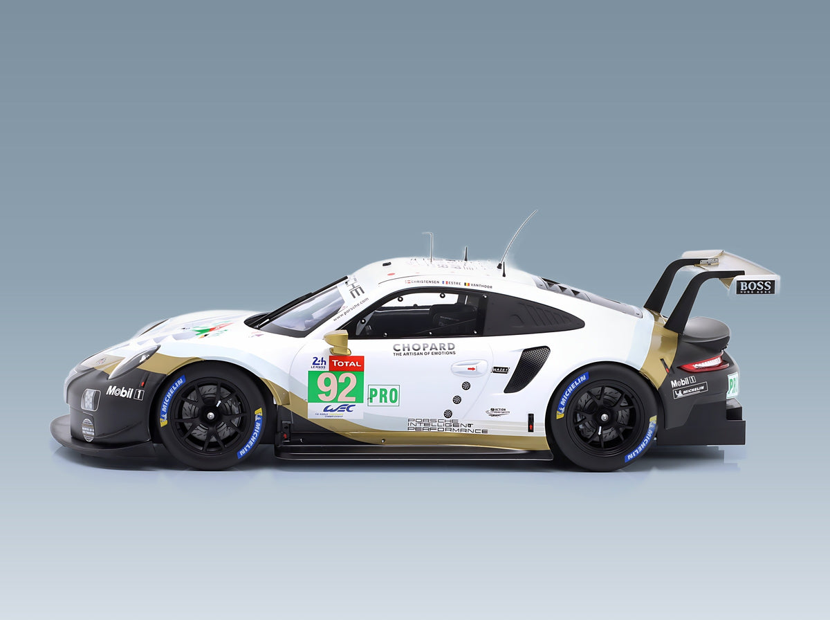 Porsche 911 991 RSR 4.0L Porsche No. 92 Michael Christensen Kevin Estre Laurens Vanthoor 24h Le Mans 2019 IXO Models 1:12 scale model - side view