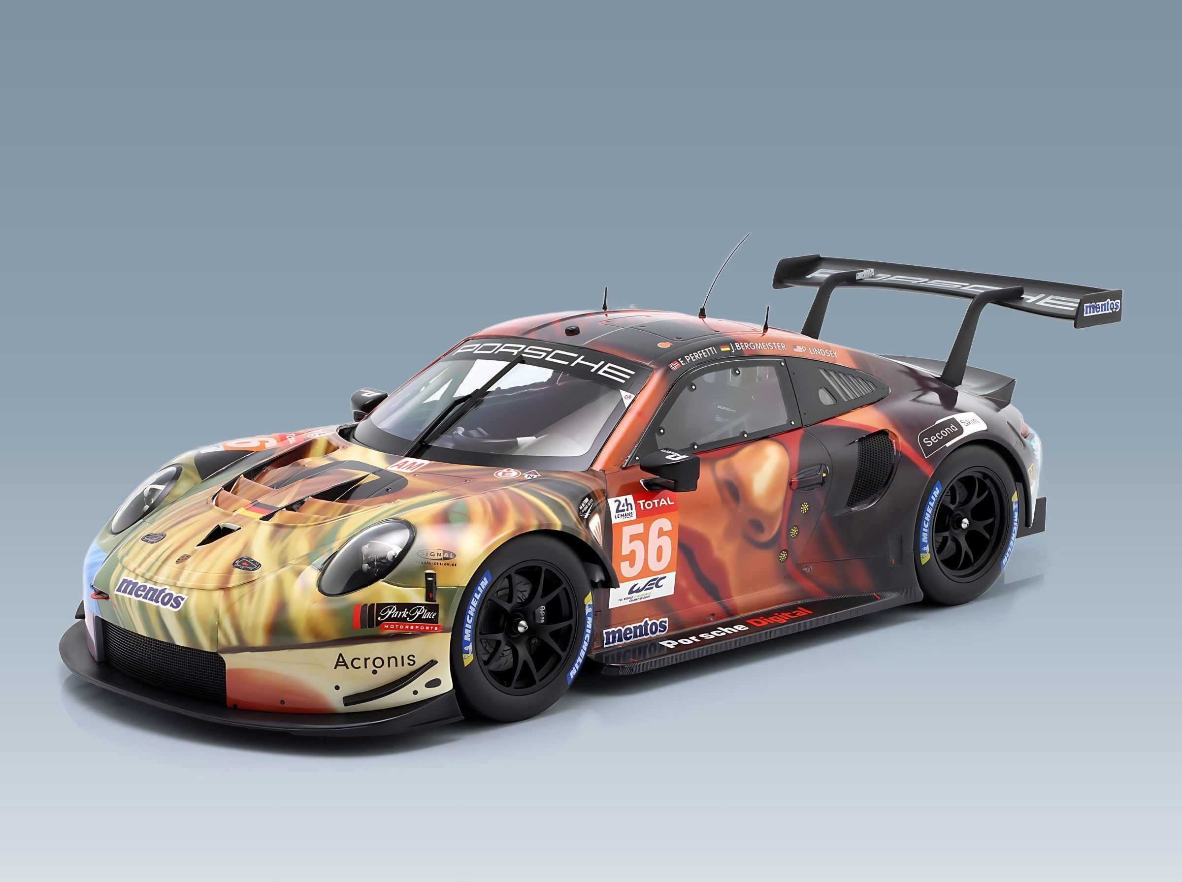Porsche 911 991 RSR Project 1 No. 56 Jörg Bergmeister Patrick Lindsey Egidio Perfetti Winner LMGTE Am 24h Le Mans 2019 IXO Models 1:12 scale model - front three-quarter view