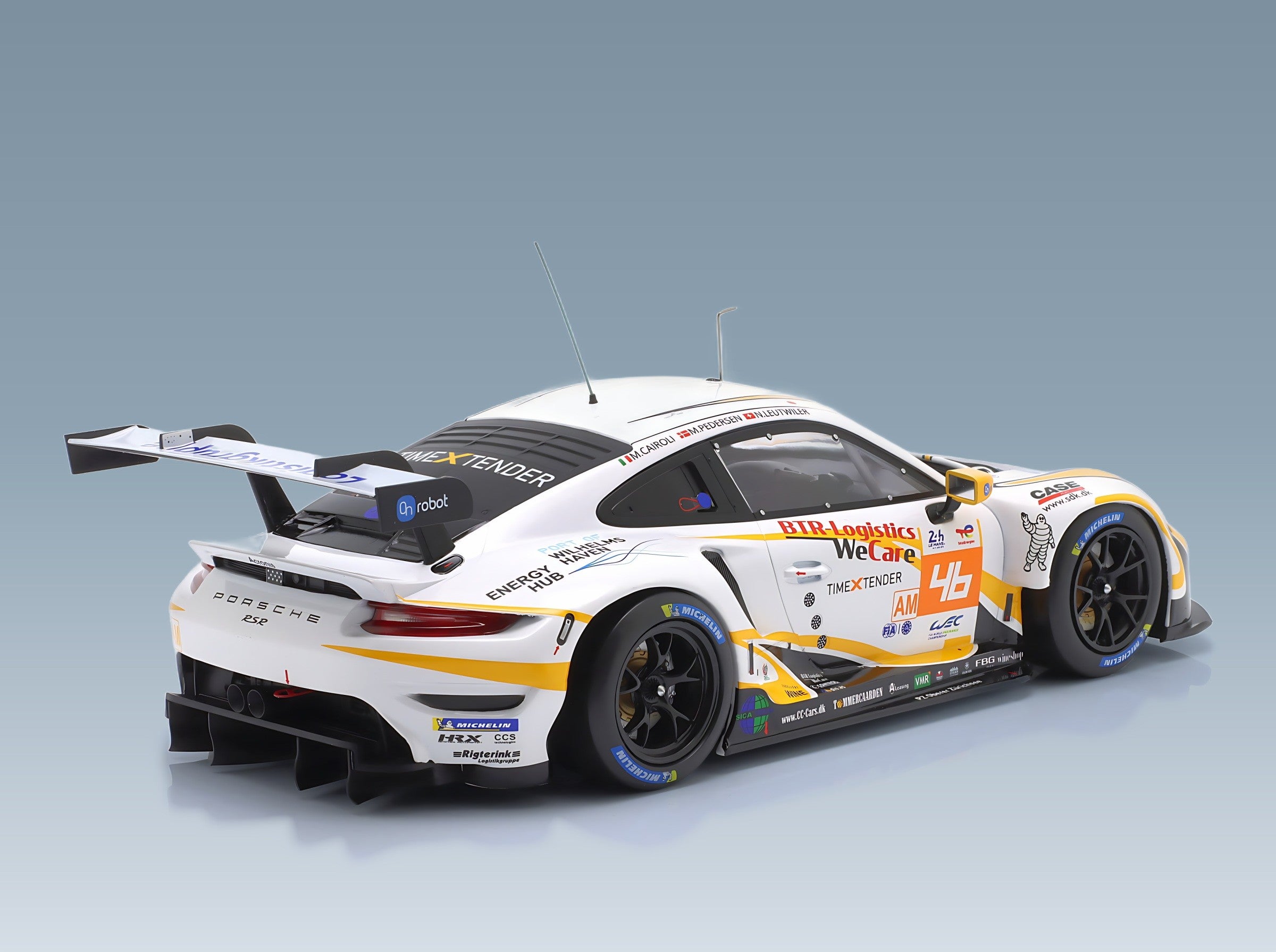 Porsche 911 991 RSR-19 4.2L Project 1 No. 46 Cairoli Pedersen Leutwiler 24h Le Mans 2022 IXO Models 1:18 scale model - rear three-quarter view