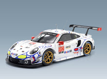 Porsche 911 991 RSR Porsche GT Team No. 912 Bamber Vanthoor Jaminet 2nd GTLM Petit Le Mans 2018 IXO Models 1:18 scale model - front three-quarter view
