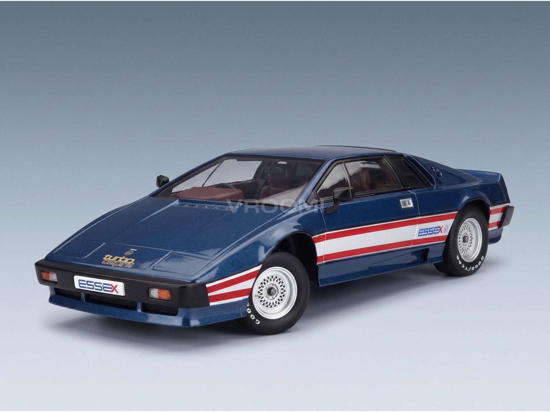 Lotus Esprit Turbo 1981 Blue KK Scale 1:18 scale model - front three-quarter view