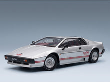 Lotus Esprit Turbo 1981 Silver Red KK Scale 1:18 scale model - front three-quarter view
