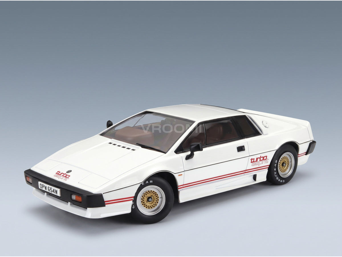 Lotus Esprit Turbo 1981 White KK Scale 1:18 scale model - front three-quarter view
