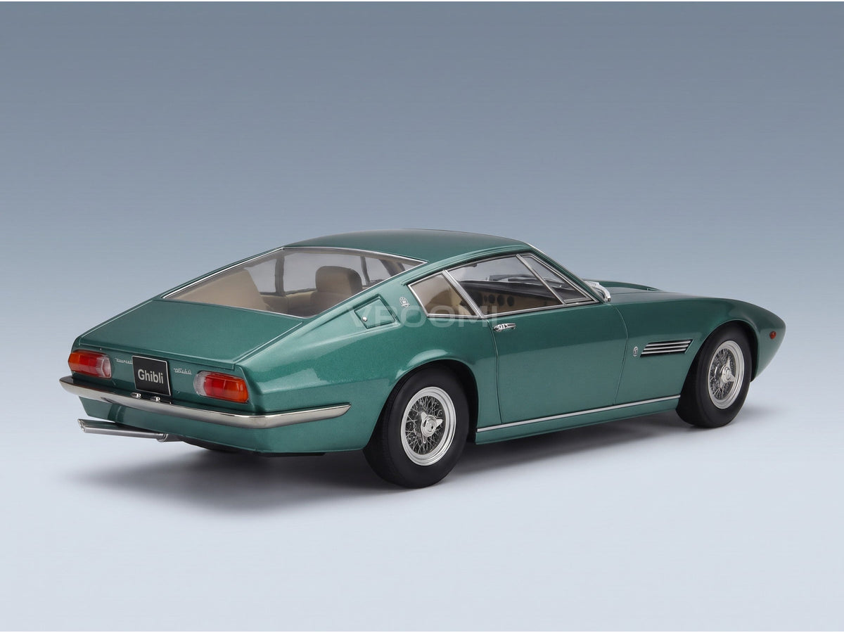 Maserati Ghibli Coupé 1969 Green Metallic KK Scale 1:18 scale model - rear three-quarter view