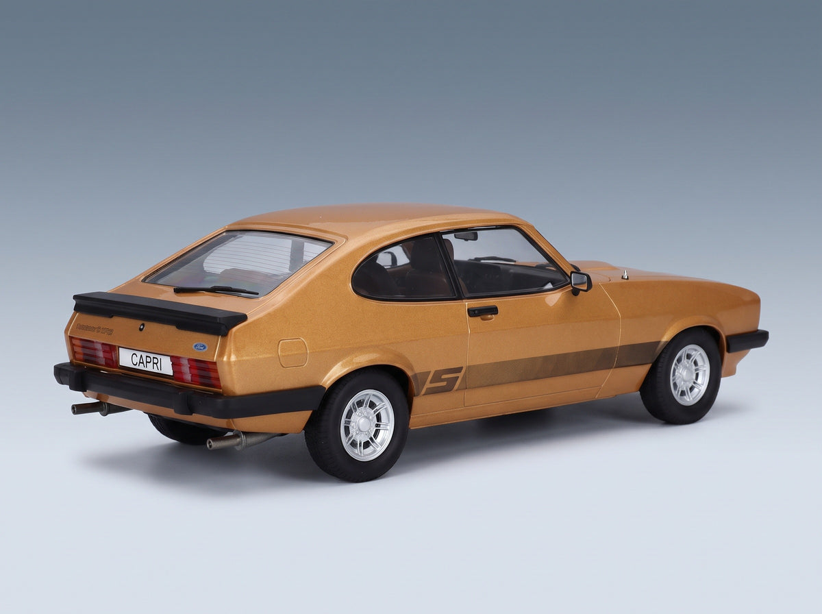 Ford Capri MkIII Coupé 1978 Gold MCG 1:18 scale model - rear three-quarter view