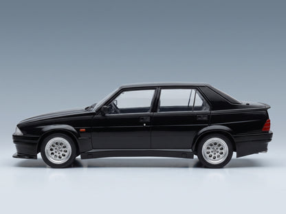 Alfa Romeo 75 Turbo Evoluzione 1987 Black MCG 1:18 scale model - side view