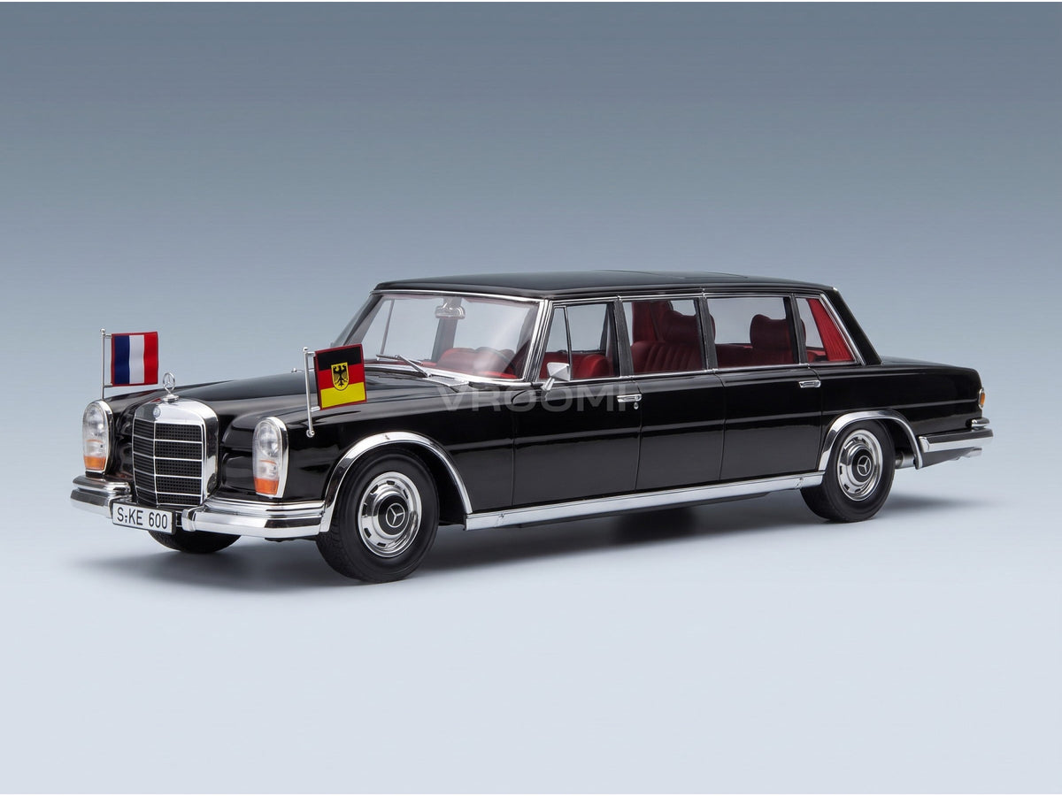 Mercedes-Benz S-Class 600 LWB Pullman W100 Willy Brandt Georges Pompidou 1964 Black KK Scale 1:18 scale model - front three-quarter view