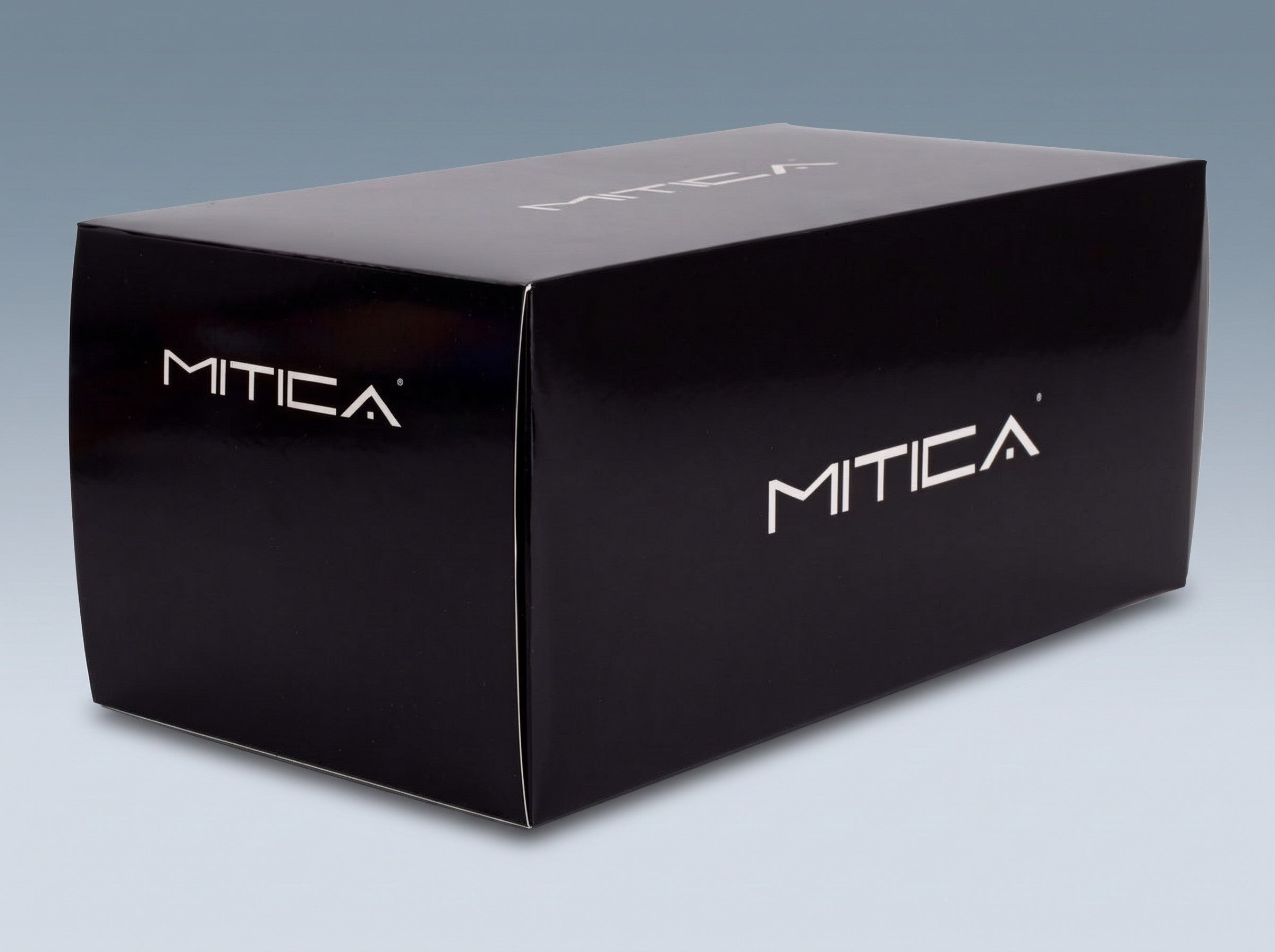 Alfa Romeo 155 GTA Superturismo Martini No. 6 Luca Cadalora 6th Monza 1992 Red Mitica 1:18 scale model - original packaging