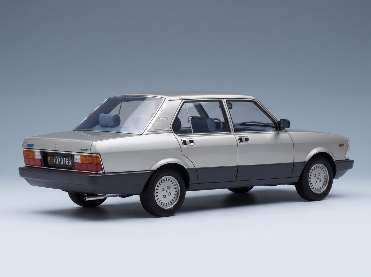 Fiat Argenta 2-Serie VX/SX 120HP 1984 Silver Mitica 1:18 scale model - rear three-quarter view