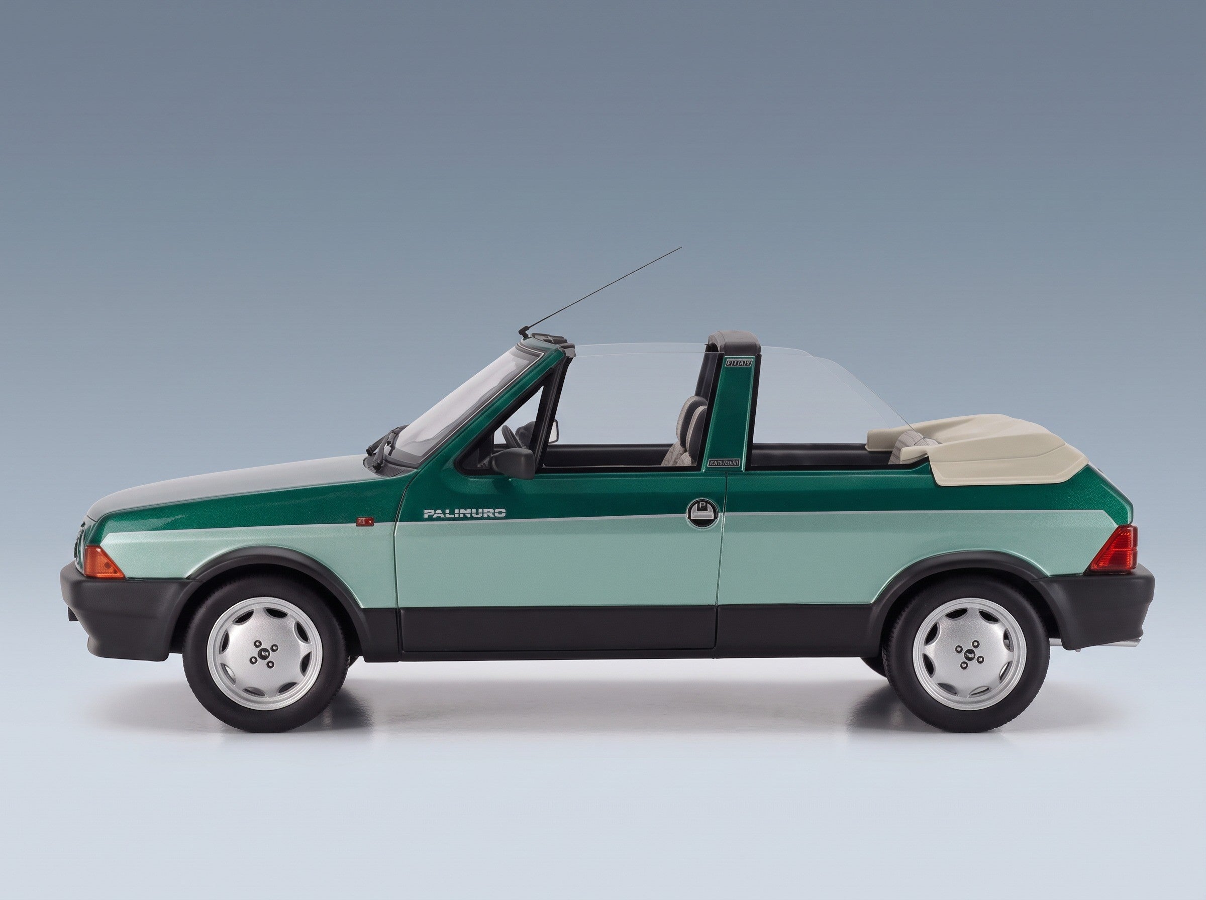 Fiat Ritmo Bertone Supercabrio 100S Palinuro 1986 Two-Tone Green Metallic Mitica 1:18 scale model - side view