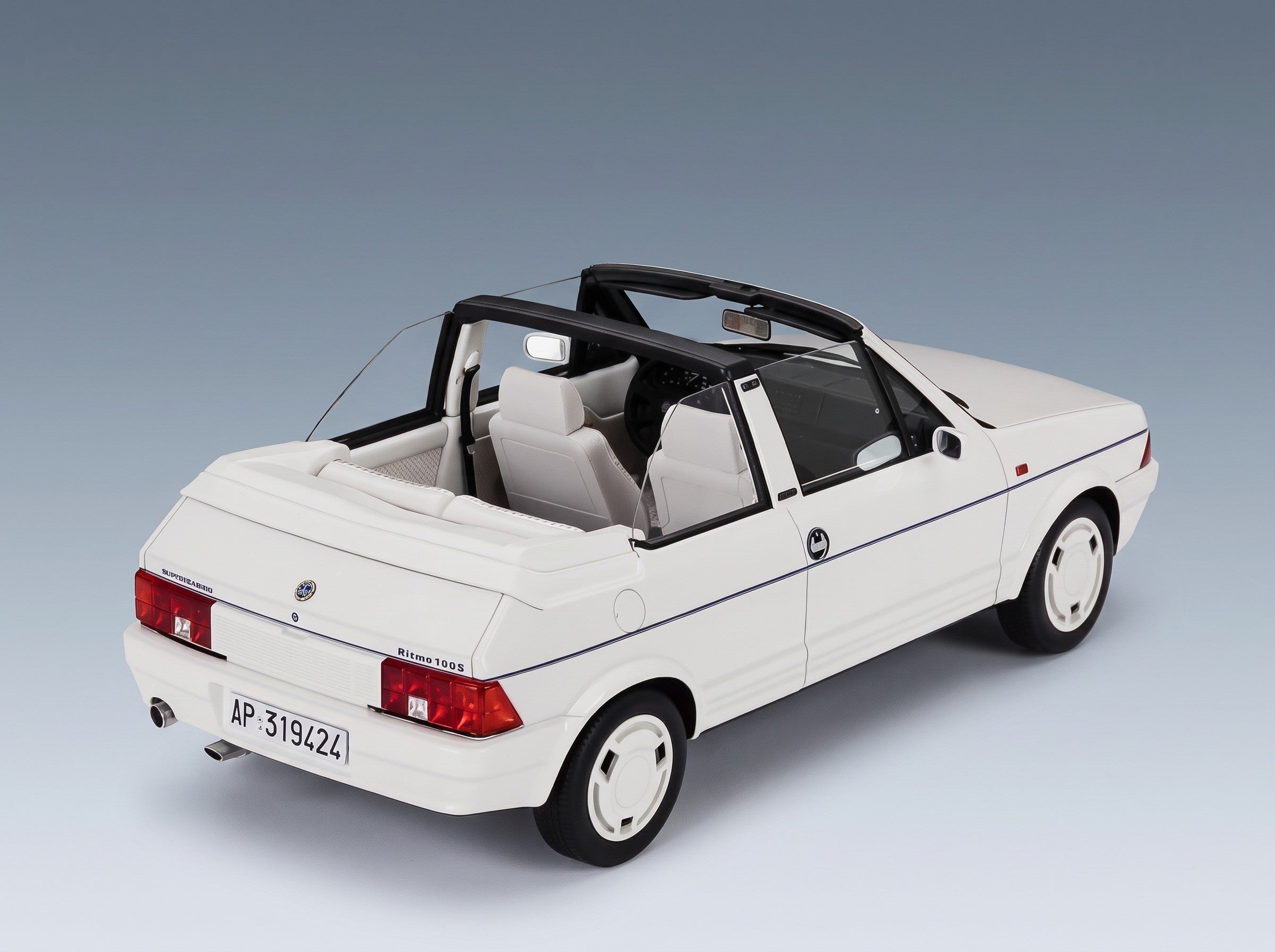 Fiat Ritmo Bertone Supercabrio 100S Serie Tutta Bianca 1986 White Mitica 1:18 scale model - rear three-quarter view, top down