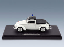 Volkswagen Maggiolino Beetle Kuip Coach Semiconvertible Closed Police 1958 White Black Matrix Scale Models 1:43 scale model - side view on display base