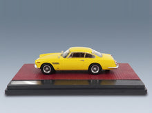 Ferrari 250 GT 2+2 Coupé 1960 Yellow Matrix Scale Models 1:43 scale model - side view on display base