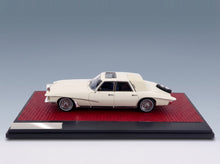 Stutz Duplex Sedan 1971 White Matrix Scale Models 1:43 scale model - side view on display base