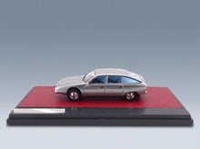Citroën Projet L 1971 Silver Matrix Scale Models 1:43 scale model - side view on display base