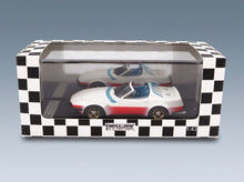 Ferrari 365 GTB/4 NART Spider Open Michelotti Press 1974 White Red Matrix Scale Models 1:43 scale model - original packaging