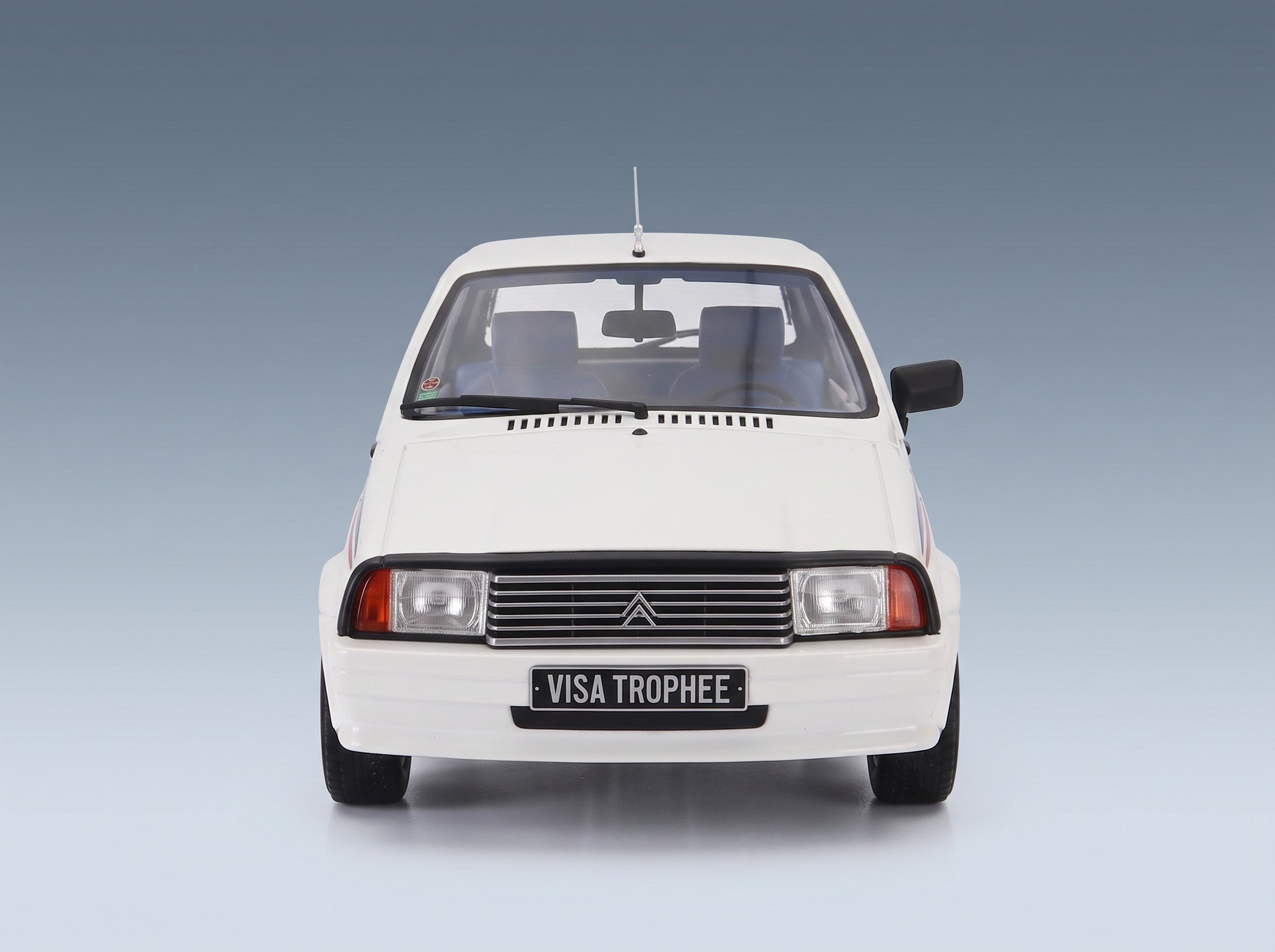 Citroën Visa Gr.B Trophée 1983 White Otto-Mobile 1:18 scale model - front view