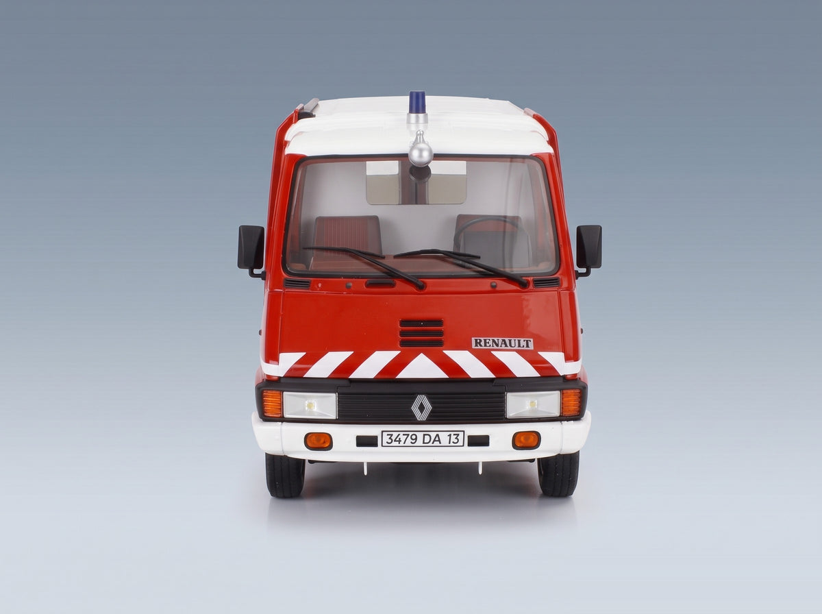 Renault Master T30D Van Véhicule de Secours d'Urgence Marseille Marine Sapeurs Pompiers 1980 Red White OTTO-MOBILE 1:18 - front view