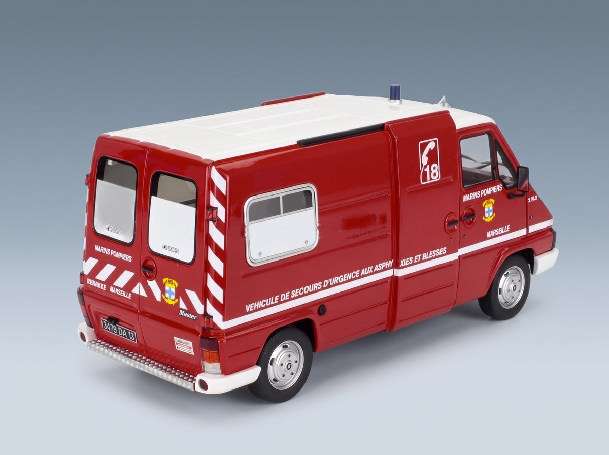 Renault Master T30D Van Véhicule de Secours d'Urgence Marseille Marine Sapeurs Pompiers 1980 Red White OTTO-MOBILE 1:18 - rear three-quarter view