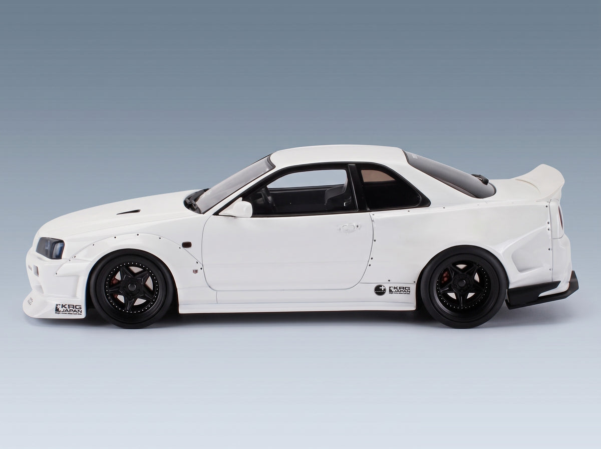Nissan Skyline GT-R BNR34 by KRC 2019 White Otto-Mobile 1:18 scale model - side view