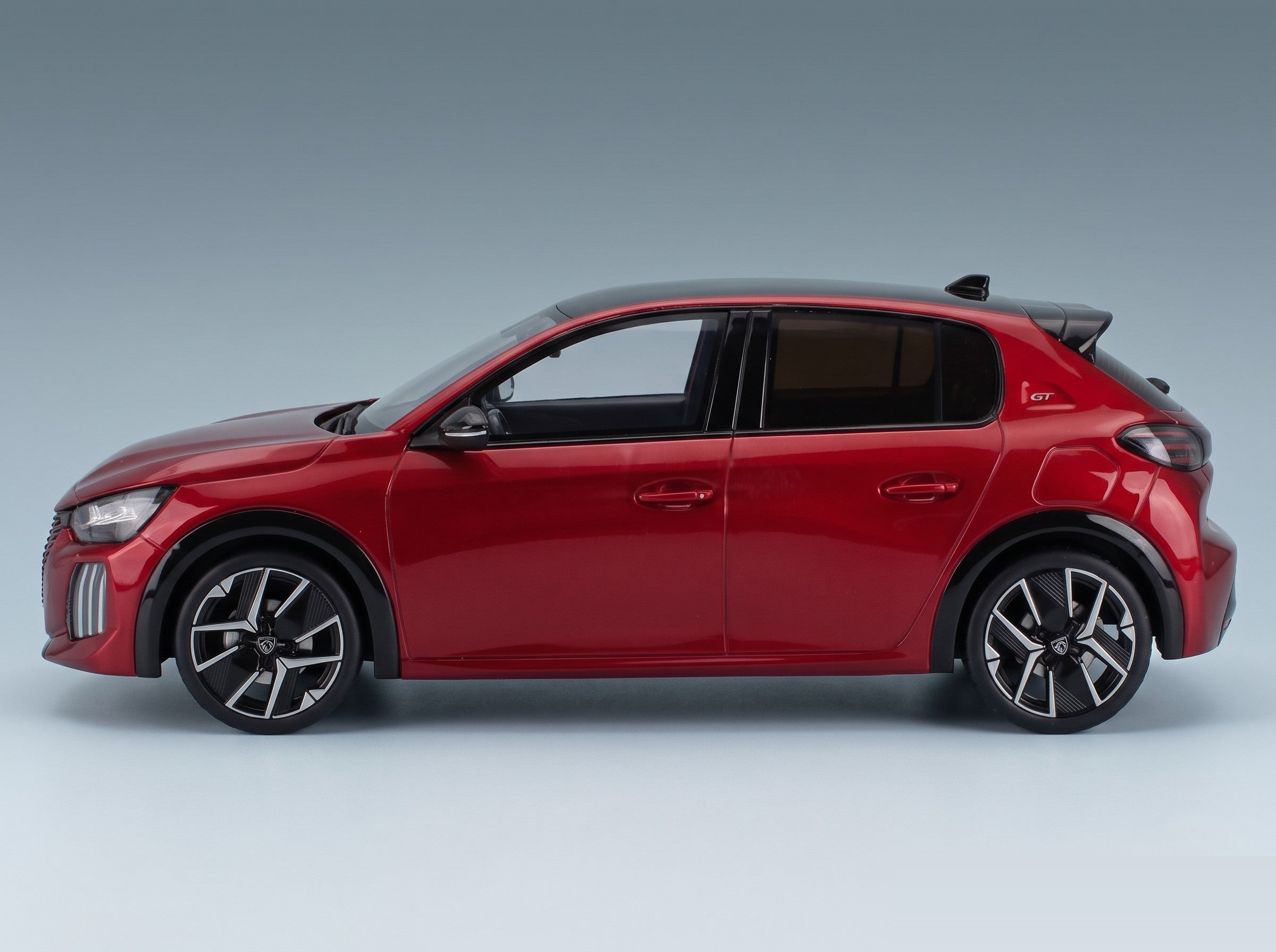Peugeot 208 GT 2024 Elixir Red Otto-Mobile 1:18 scale model - side view