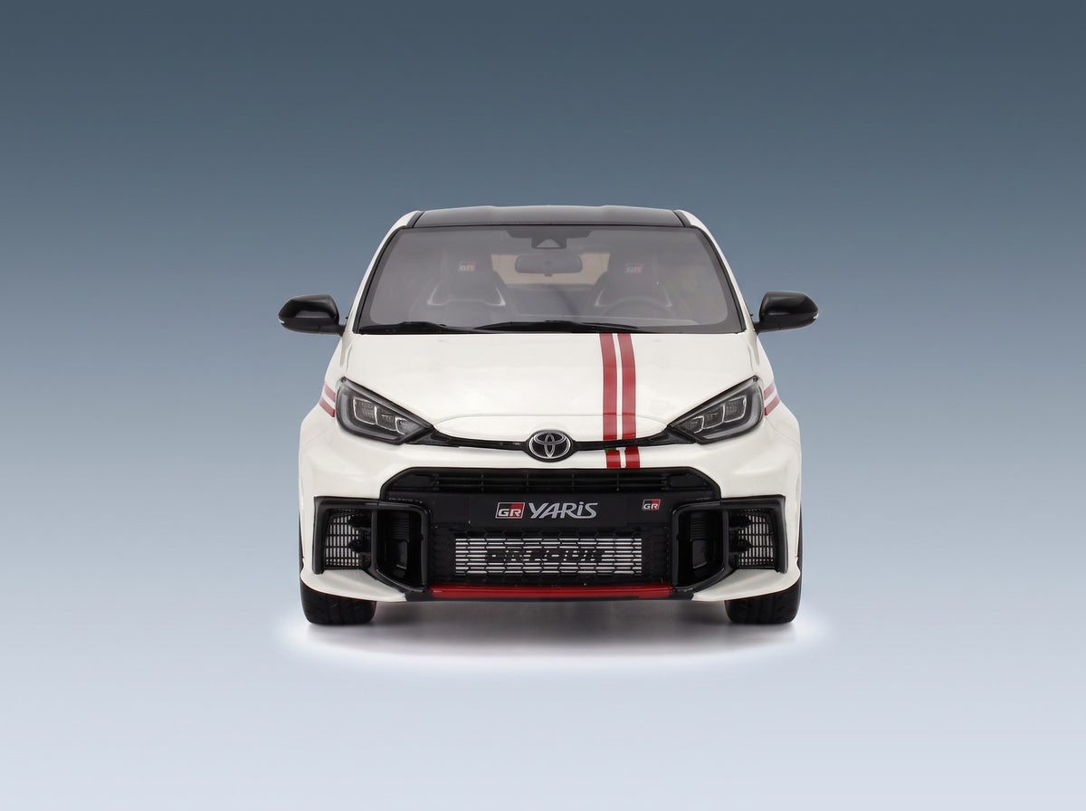 Toyota Yaris GR TGR Italy Limited Edition 2024 White Red Otto-Mobile 1:18 scale model - front view