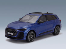 Audi SQ5 TFSI 2024 Blue Otto-Mobile 1:18 scale model - front three-quarter view