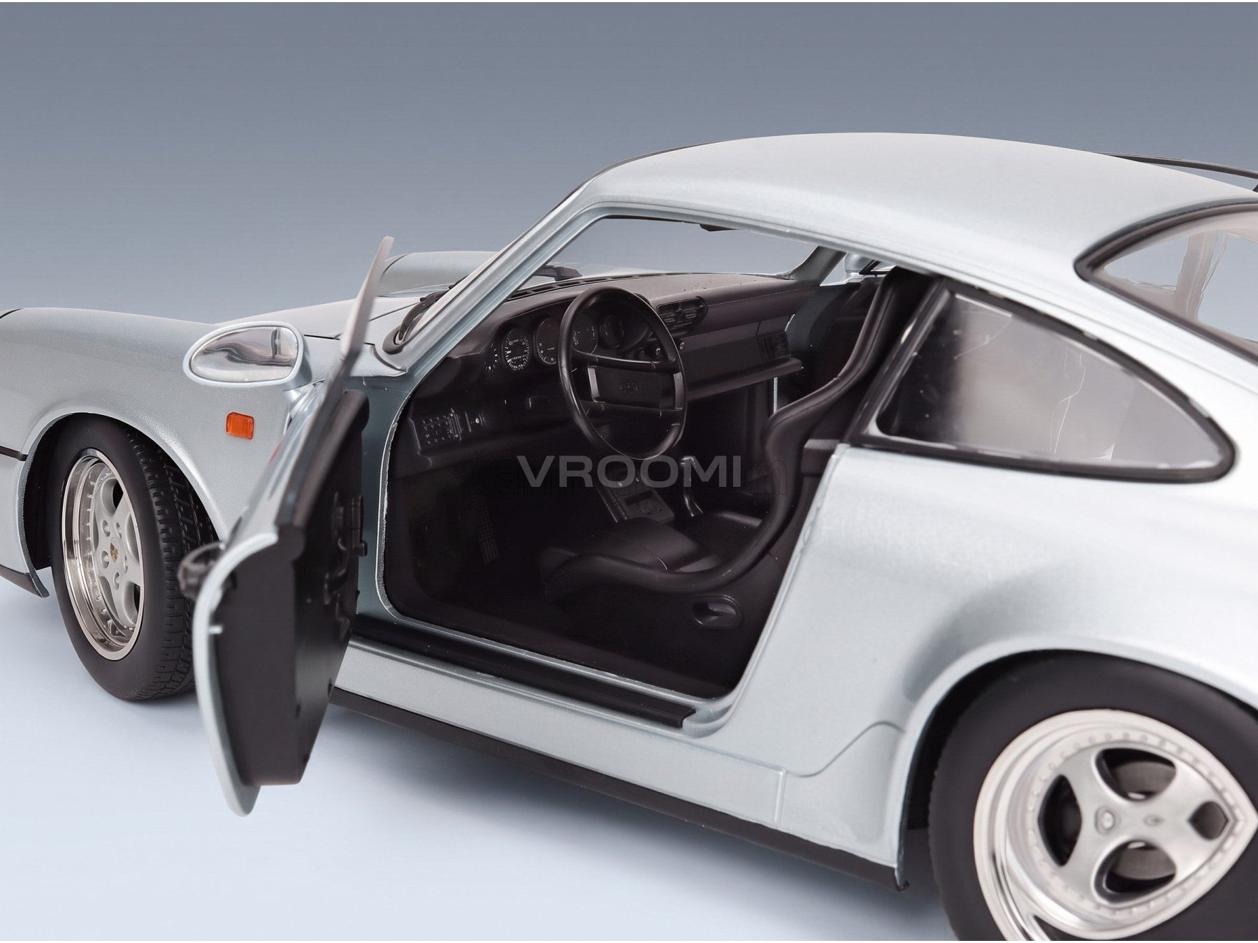 Porsche 911 964 RS with Speedline Rims 1992 Polar White KK Scale 1:12 scale model - interior