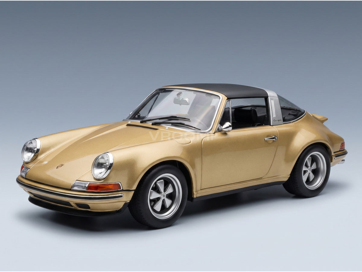 Porsche 911 by Singer Targa 2014 Gold Metallic KK Scale 1:18 scale model - front three-quarter view