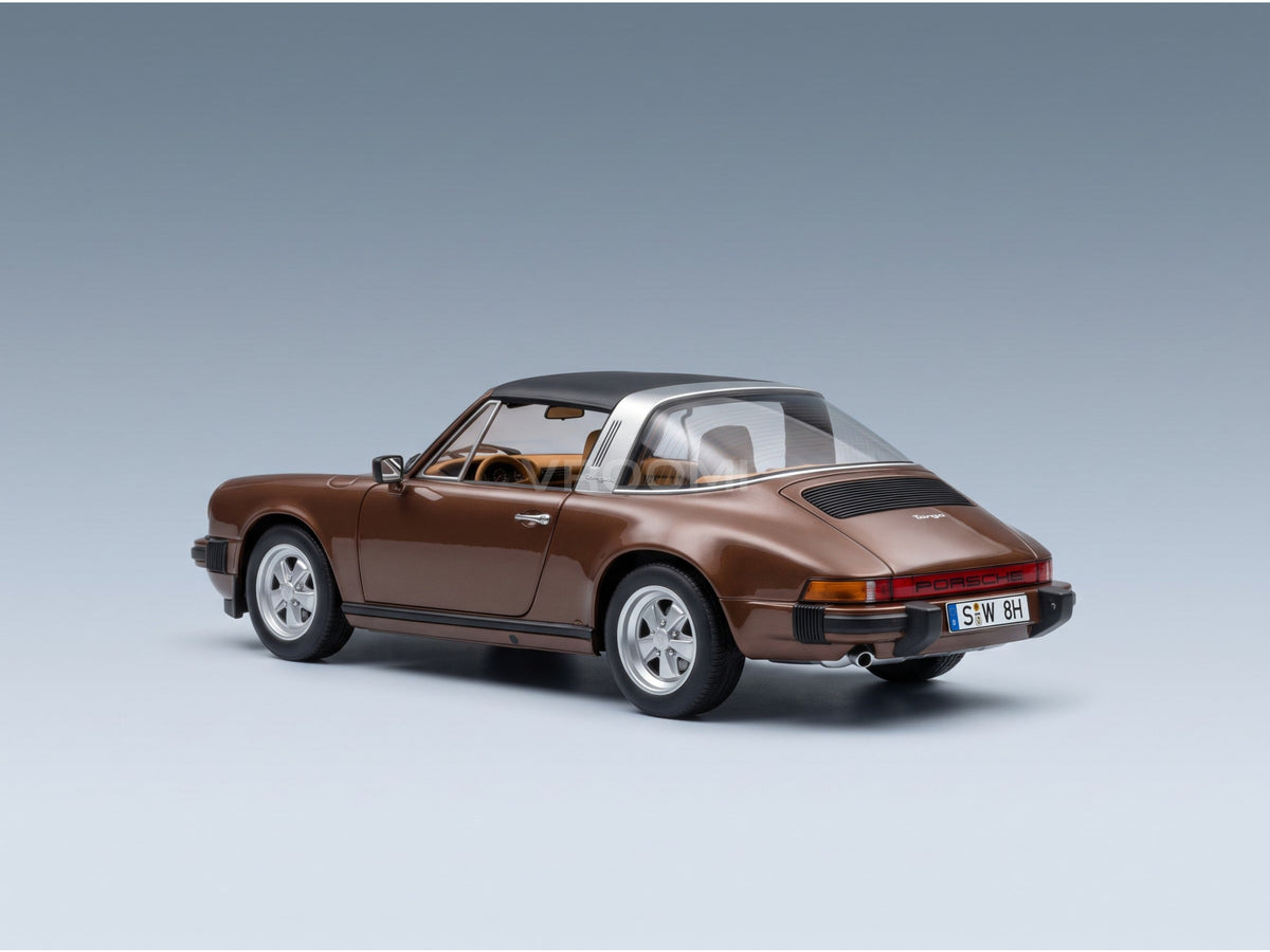 Porsche 911 SC Targa 1975 Brown KK Scale 1:18 scale model - rear three-quarter view