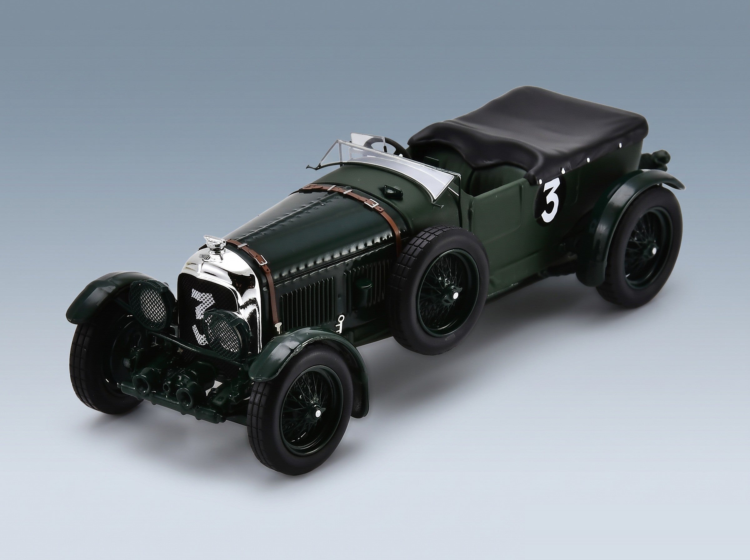 Bentley Speed Six Team Bentley Motors Ltd No. 3 Sammy Davis Clive Dunfee 24h Le Mans 1930 Spark Model 1:43 scale model - front three-quarter view