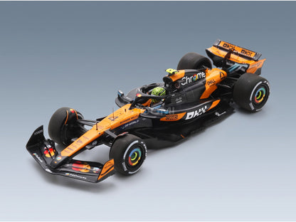 McLaren F1 MCL39 Team McLaren No. 4 Lando Norris Winner Hungarian GP World Champion with Pit Board 200 McLaren F1 GP Wins 2025 Spark Model 1:43 scale model - front three-quarter view