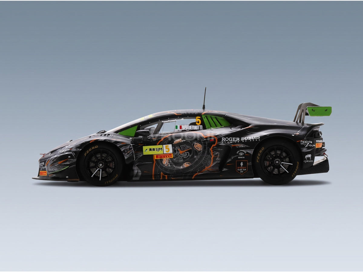 Lamborghini Huracan GT3 Team FFF Racing No. 5 M. Bortolotti FIA GT World Cup Macau 2017 Spark Model 1:43 scale model - side view