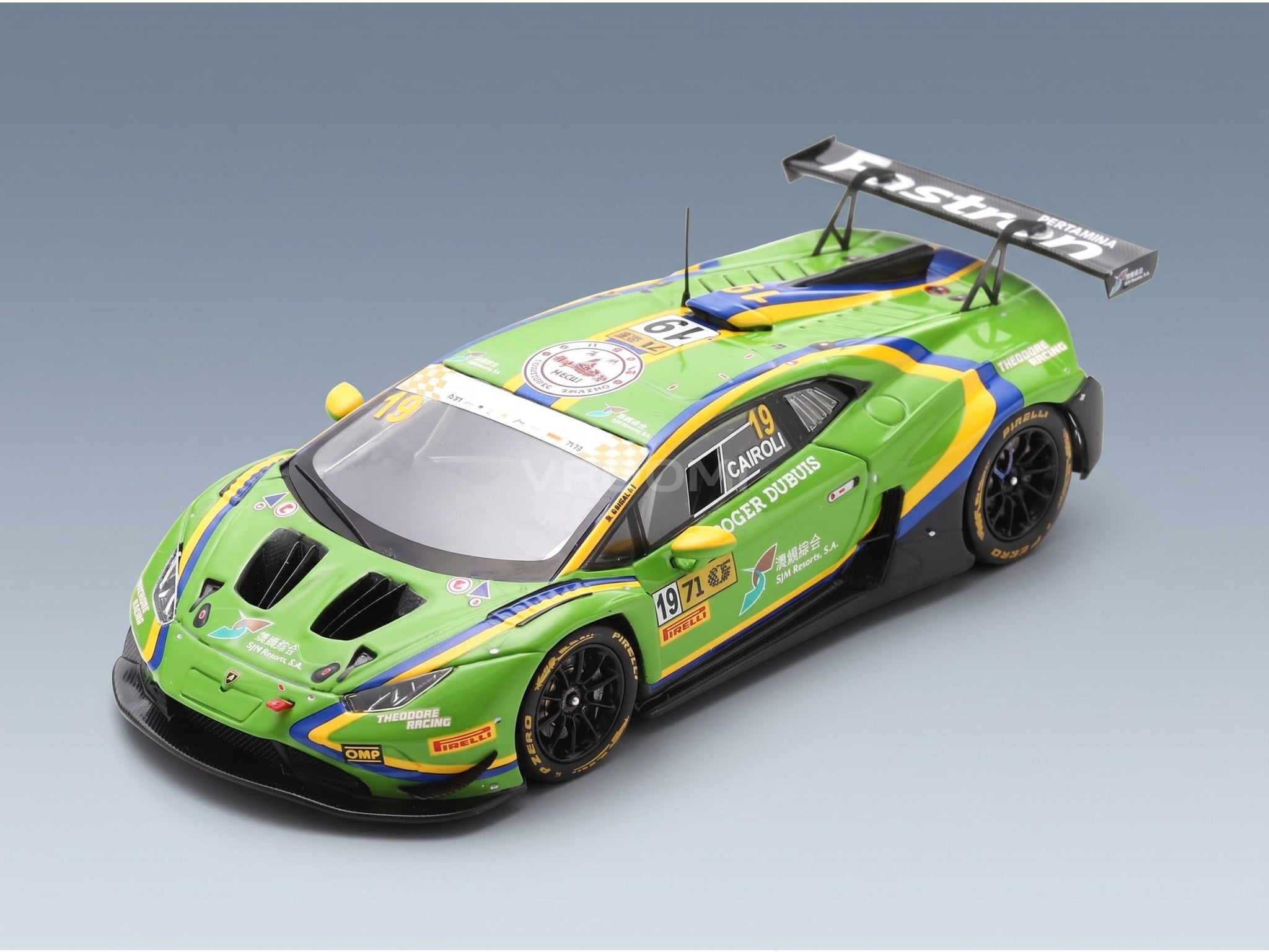 Lamborghini Huracán GT3 EVO2 Team SJM VSR Theoldore Racing No. 19 Matteo Cairoli FIA GT World Cup Macau 2024 Spark Model 1:43 scale model - front three-quarter view