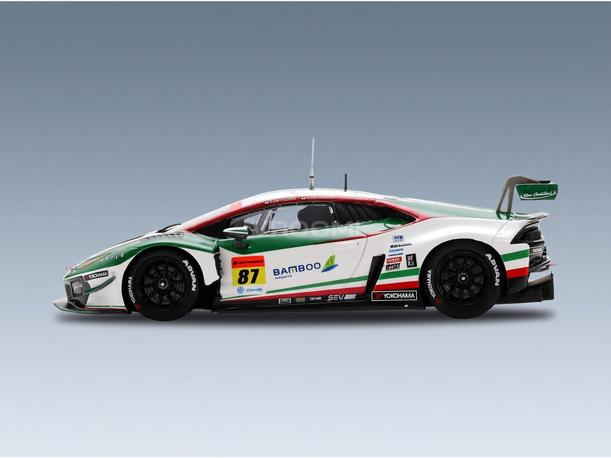 Lamborghini Aventador GT3 Team JLOC No. 87 GT300 Super GT 2022 K. Mtsuura N. Sakaguchi Spark Model 1:43 scale model - side view