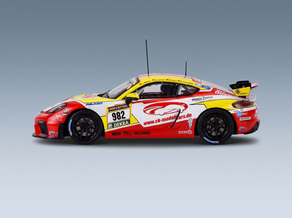 Porsche 718 Cayman GT4 CS W&S Motorsport No. 982 Duffner Krombach Kunz Weber Winner Cup 3 AM 24h Nürburgring 2026 IXO Models 1:43 scale model - side view