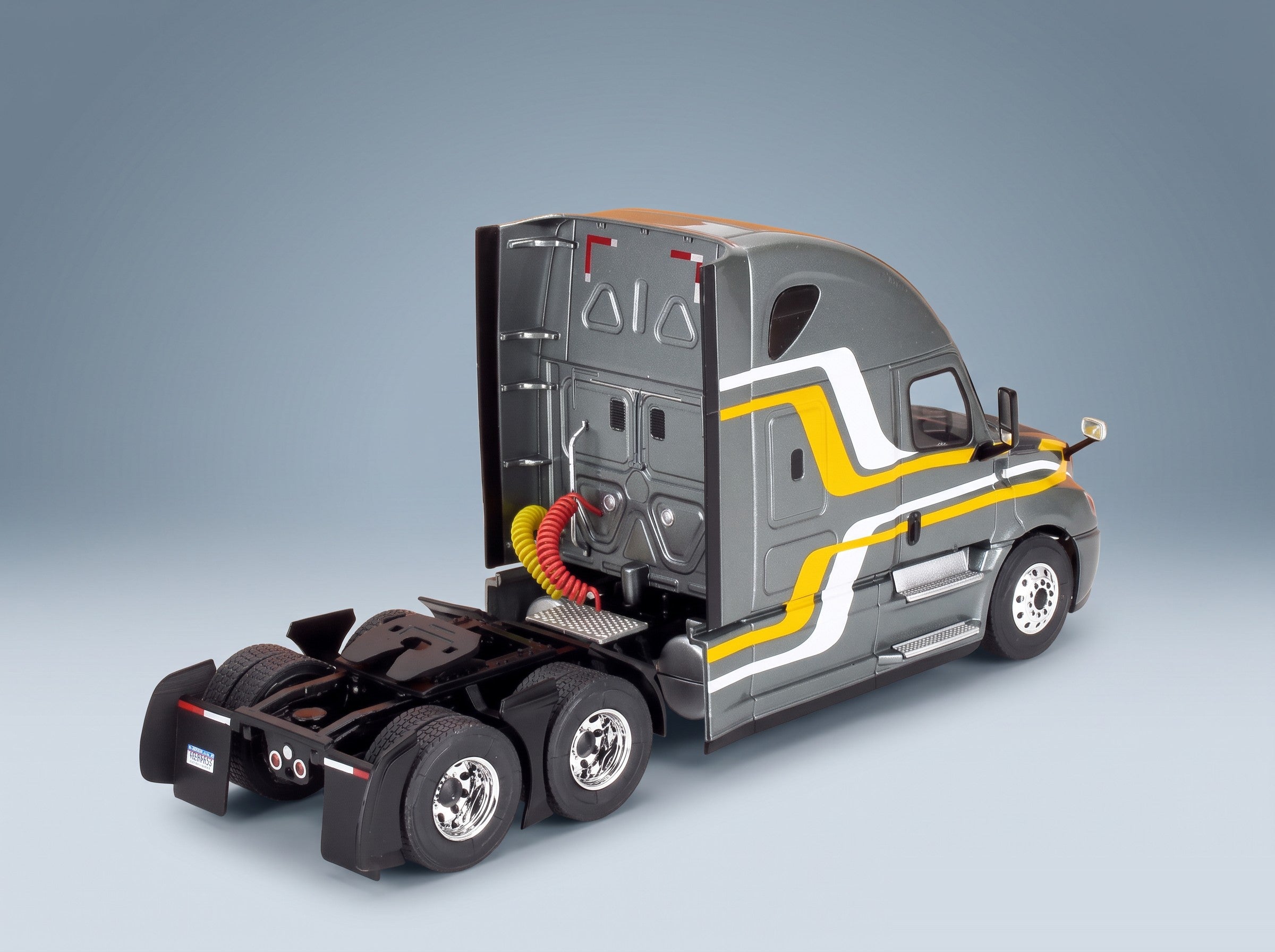 Freightliner Coronado Tractor Truck 2018 IXO Models 1:43 scale model - rear three-quarter view