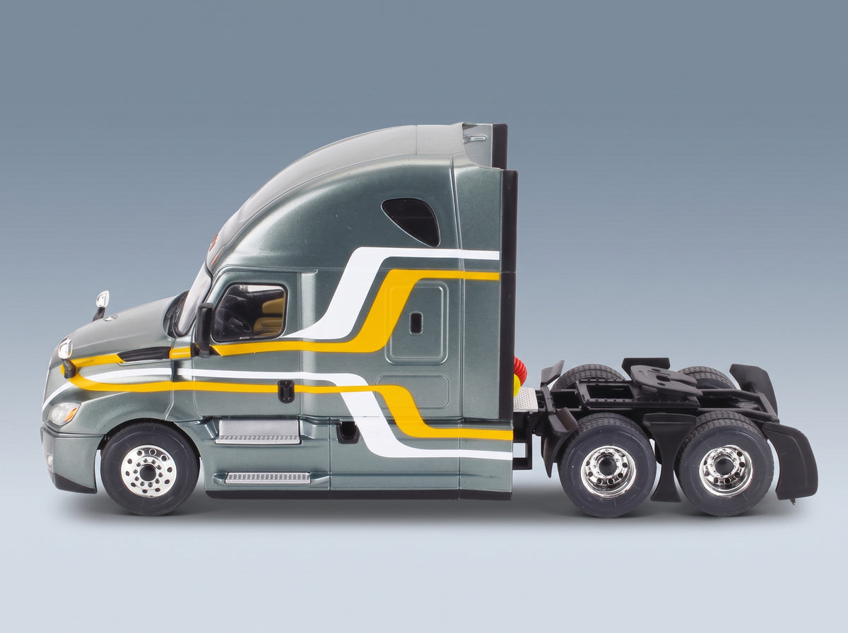 Freightliner Coronado Tractor Truck 2018 IXO Models 1:43 scale model - side view