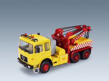 MAN F8 26.281 Tractor Truck 3-Axle Wrecker Road Service 1982 IXO Models 1:43 scale model - front three-quarter view