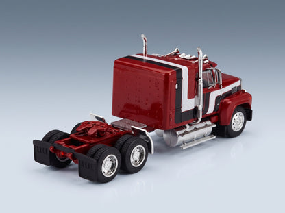 Ford LTL-9000 Tractor Truck 1978 Red White Black IXO Models 1:64 scale model - rear three-quarter view