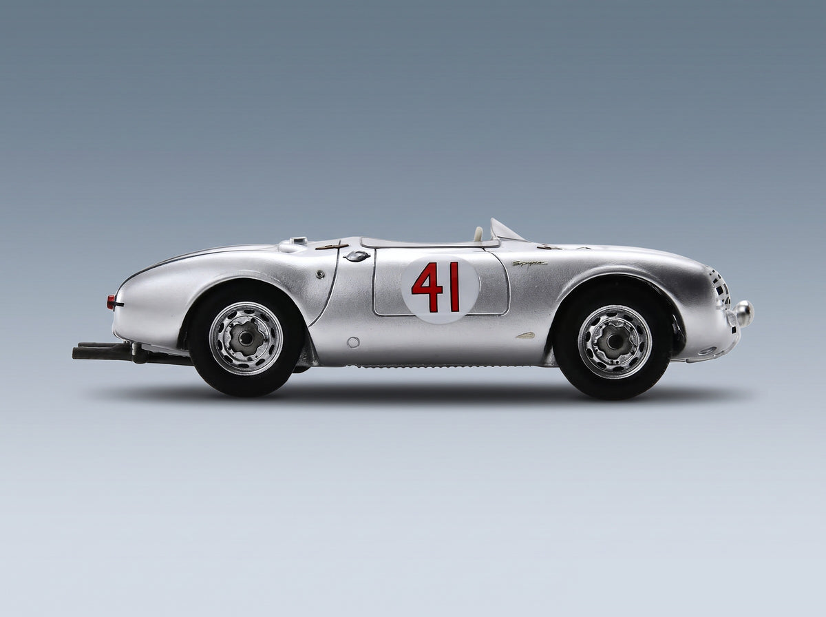 Porsche 550 Spyder No. 41 Von Trips Herrmann 12 Hours of Sebring 1956 Spark Model 1:43 scale model - side view